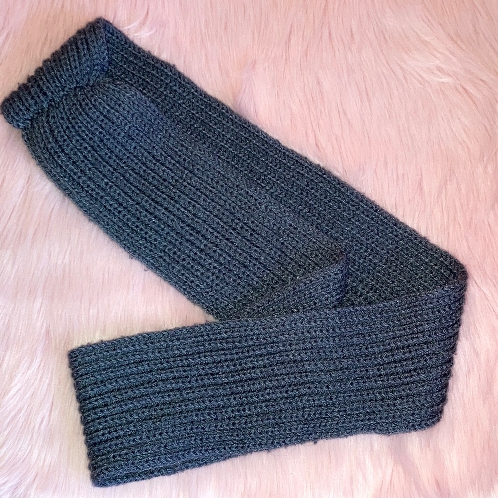 Infiniti Scarf - Picture 1 of 3